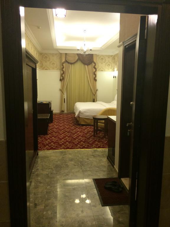 Al Denny Aparthotel Jeddah Room photo
